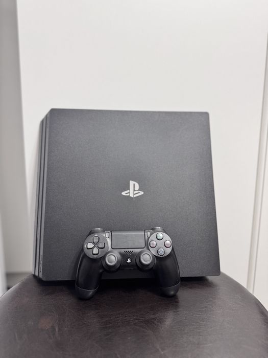 Vand PS4 Pro 1TB