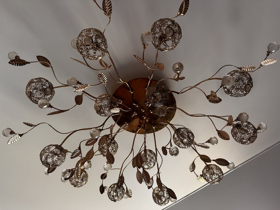 Продам люстру  ажурную