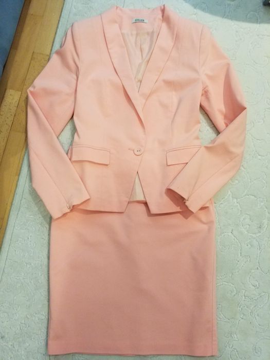 Costum Atellier marime 38.