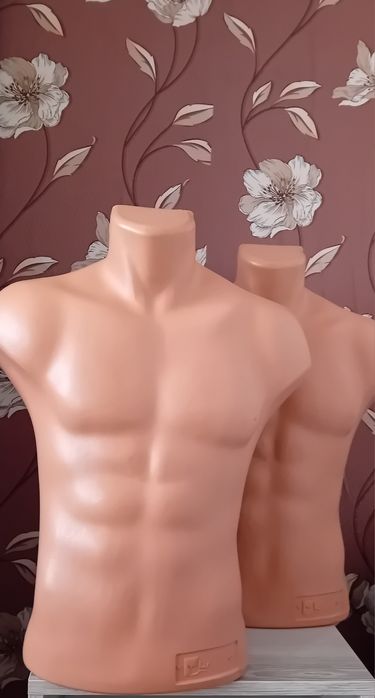 Манекени за дрехи