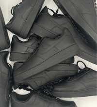 Nike Air Force 1 Triple Black| 37,5 ; 38 ; 39 ; 40 ; 48,5|