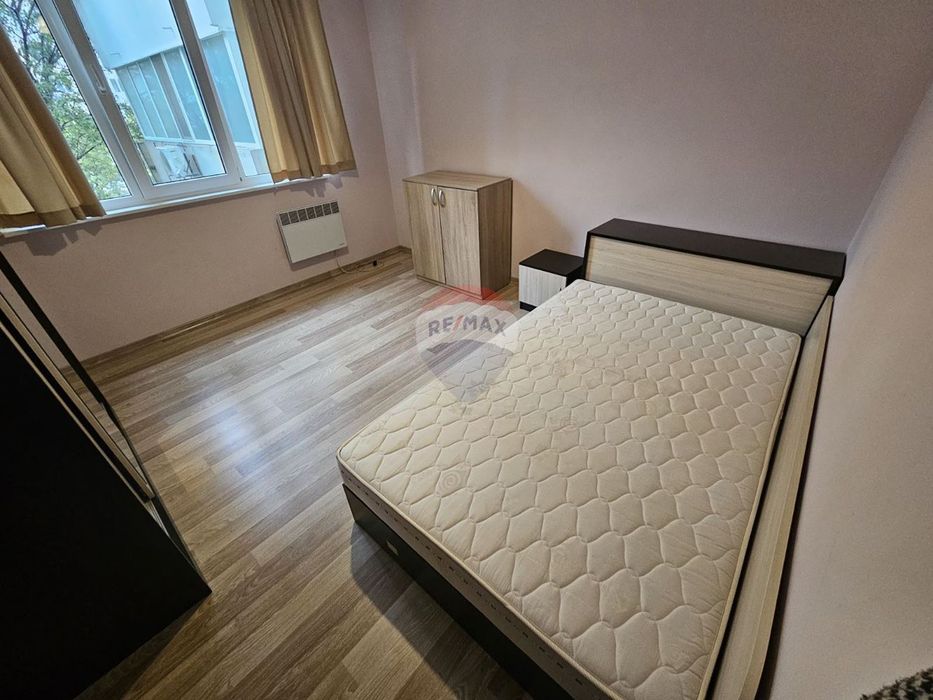 Дава се под наем Тристаен апартамент в Варна, Възраждане 1 - 95 кв.м за 433.5 € - Снимка #8