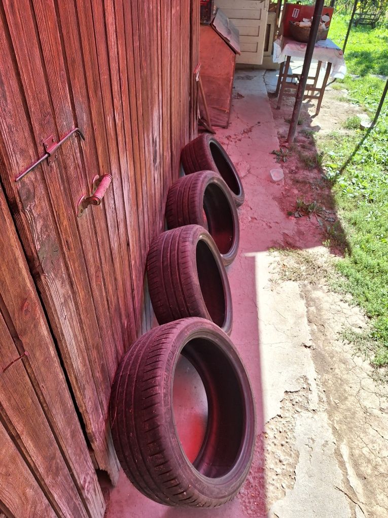 Vand set 4 anvelope Michelin 225/40/ZR18 stare foarte buna!