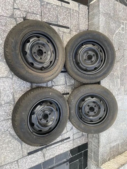 Anvelope vară + jante Dacia Solenza