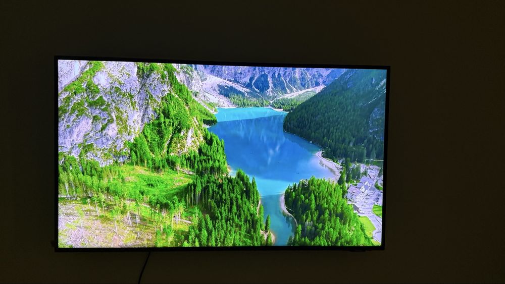 Телевизор Samsung CU8000 43 дюймовый