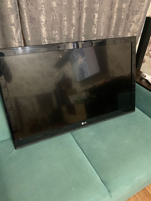 Телевизор LG 106 СМ