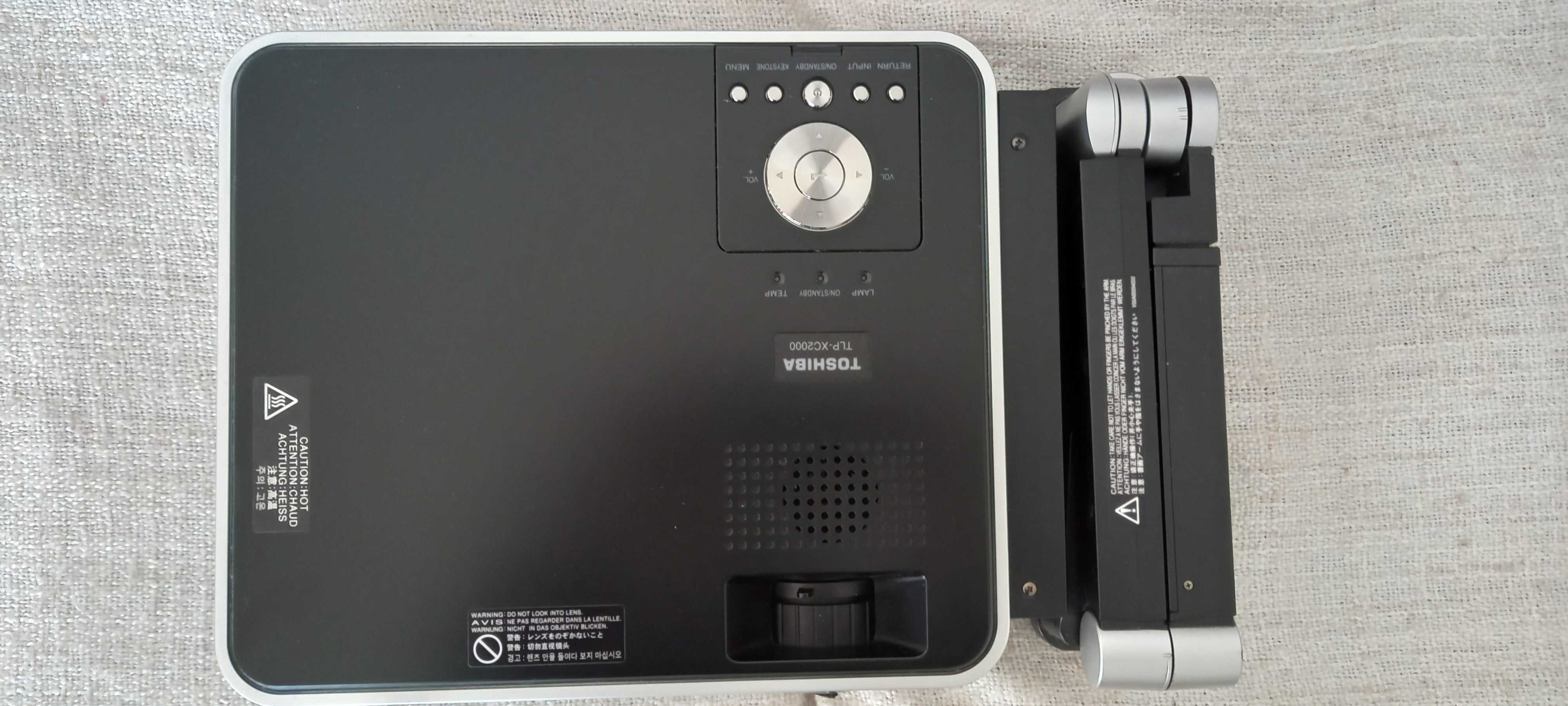 Vand Videoproiector Toshiba TLP XC2000