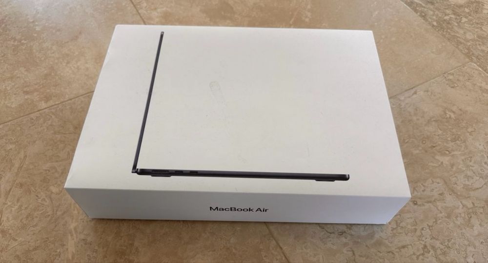 Cutie MacBook Air M2 13.6”