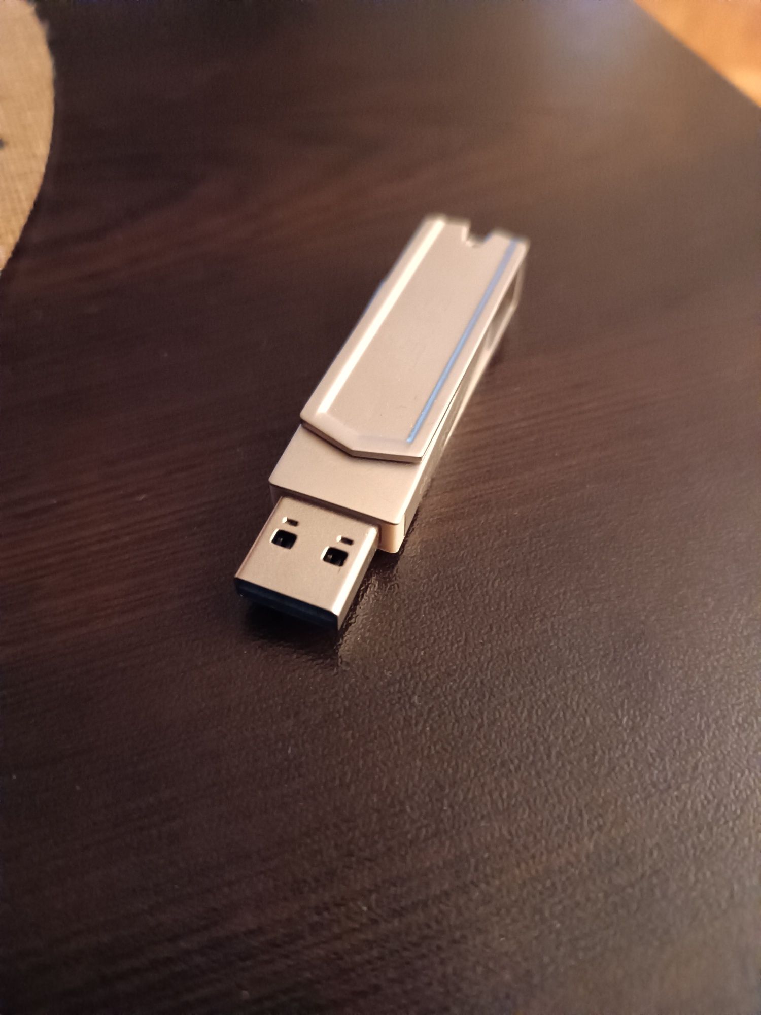 Флашка памет за телефон и с usb 60гб