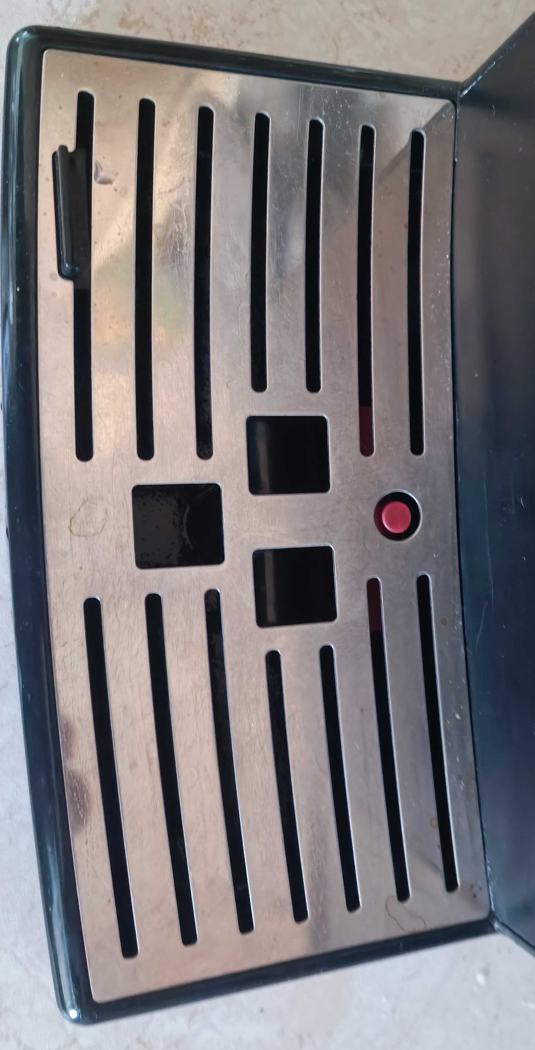 Продавам кафе автомат / кафе машина Philips Saeco HD8828