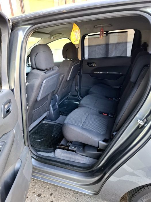 Proprietar vând Peugeot 5008 1.6 HDI, 115cp,fabr.2012,euro 5, 7 locuri