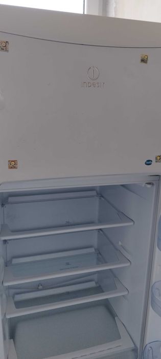 Хладилник Индезит