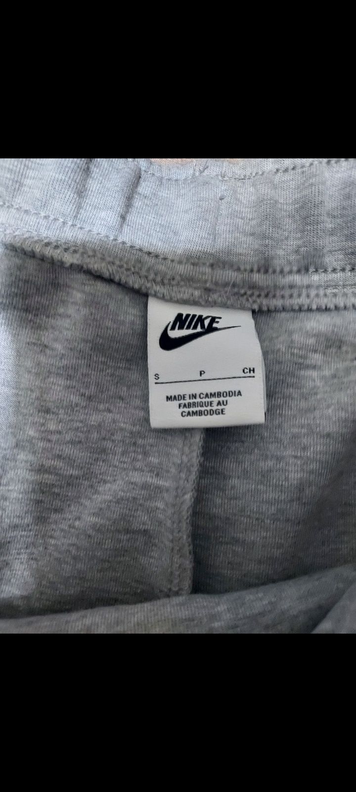 Vand pantaloni nike tech