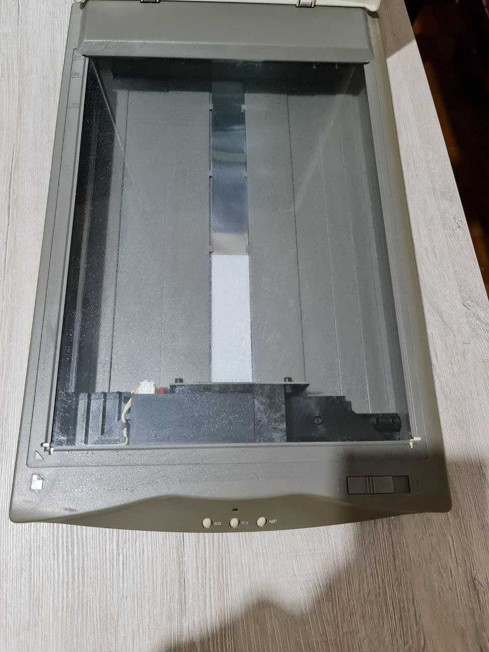BENQ Scaner sotiladi