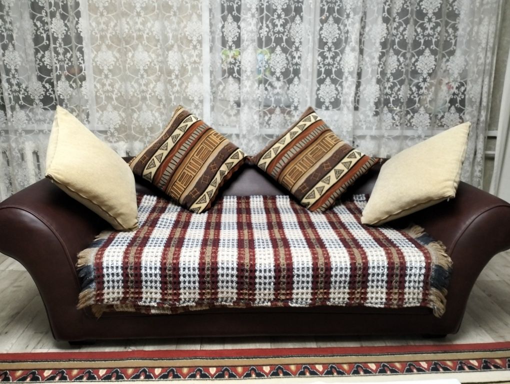 Продам два дивана производство Турция кож