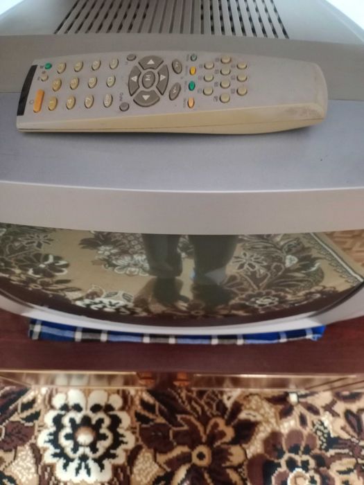 Продавам телевизор