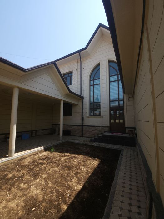 Uchtepa tumani izza mahallasida uyimiz sotuvda