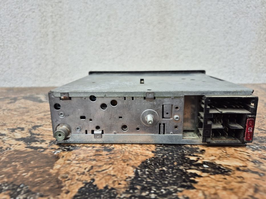 Radio Casetofon auto marca Blaupunkt Augsburg C30 made in Malaysia
