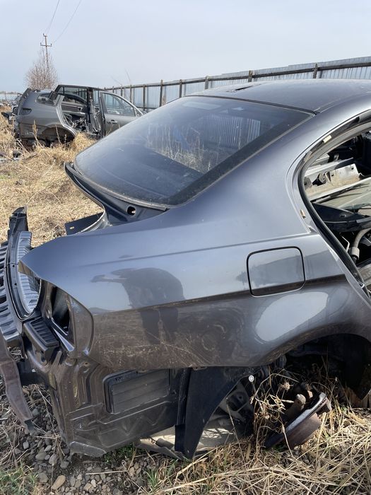 aripa dreapta spate bmw e90 2006