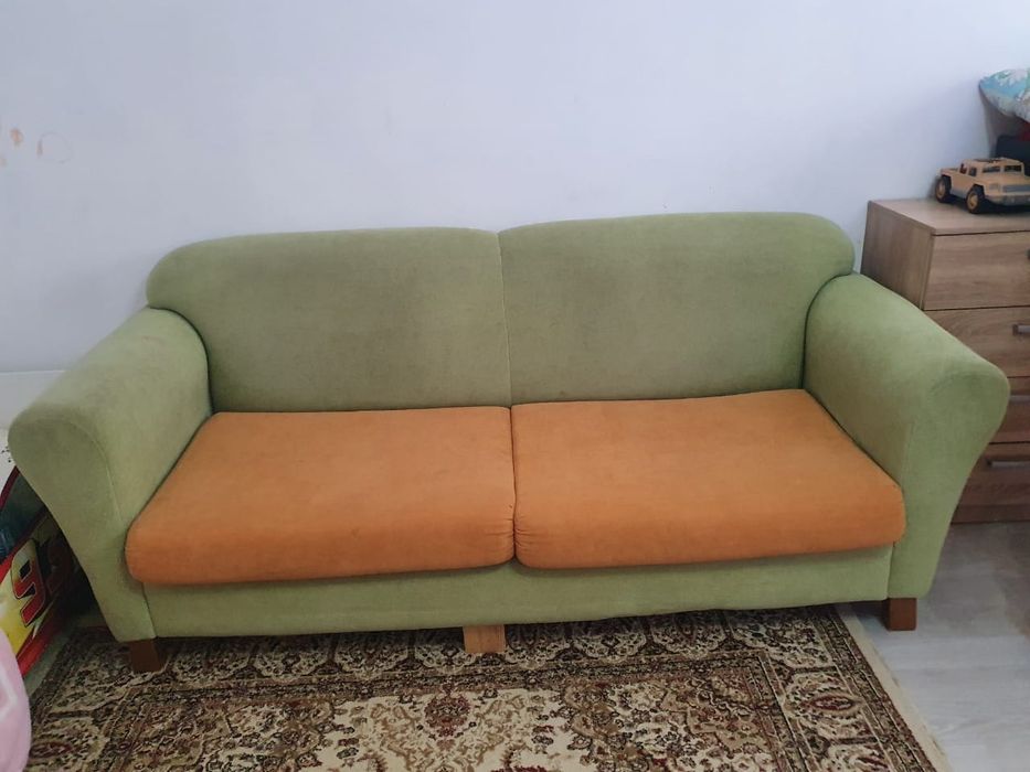 Продаю деван хорошего состояния