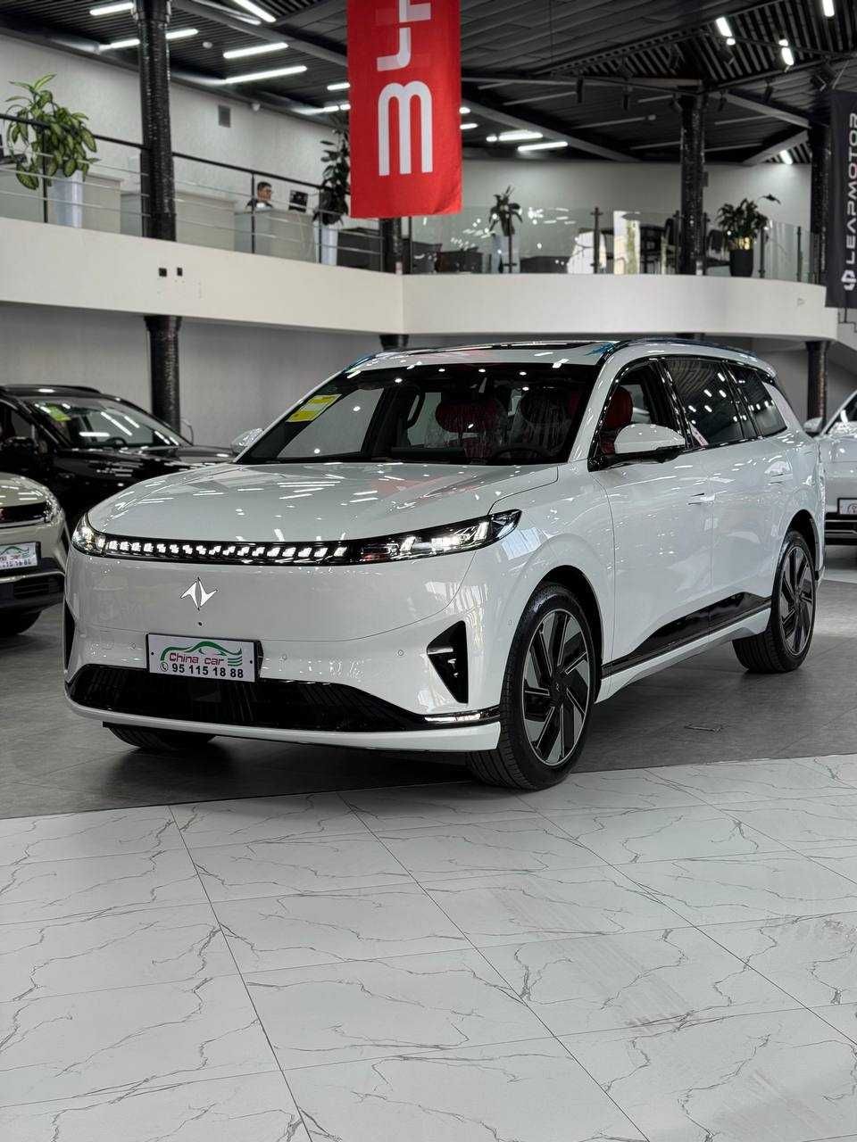Dongfeng 008 Max hybrid nalichida siz xoxlagan rangda