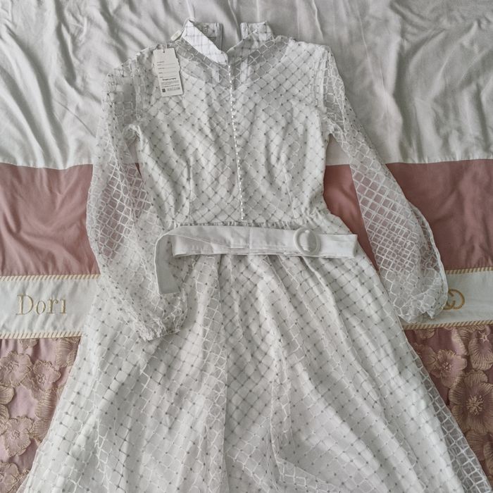 Платье белое новое с этикеткой