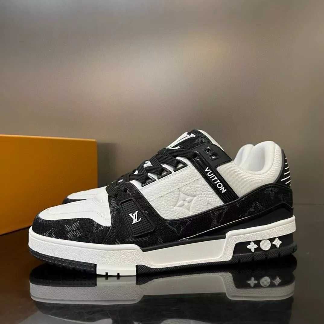 Adidasi Louis Vuitton Trainers Black/White