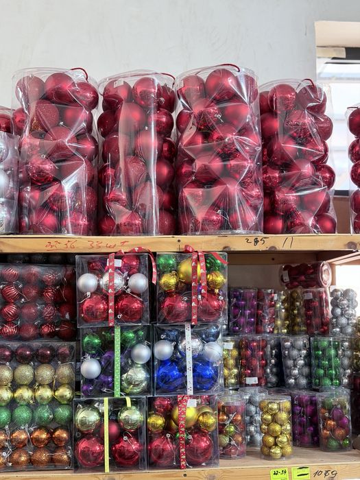 Ёлка разных размеров + ёлочные шары в подарок