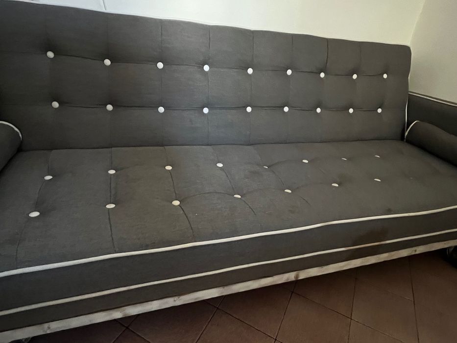 Разтегателен диван