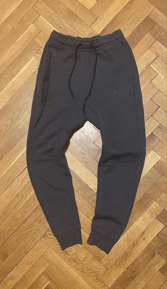 Долнище nike tech fleece