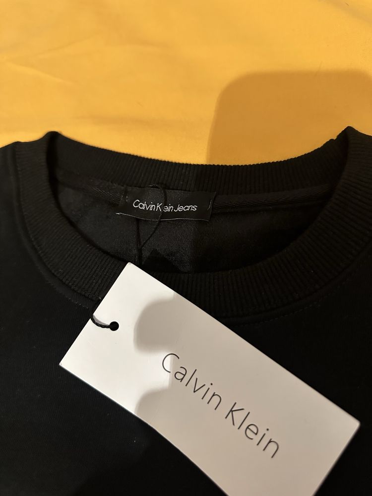 Calvin Klein пуловер