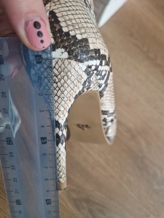 Обувки 37 номер (комплект с колан)