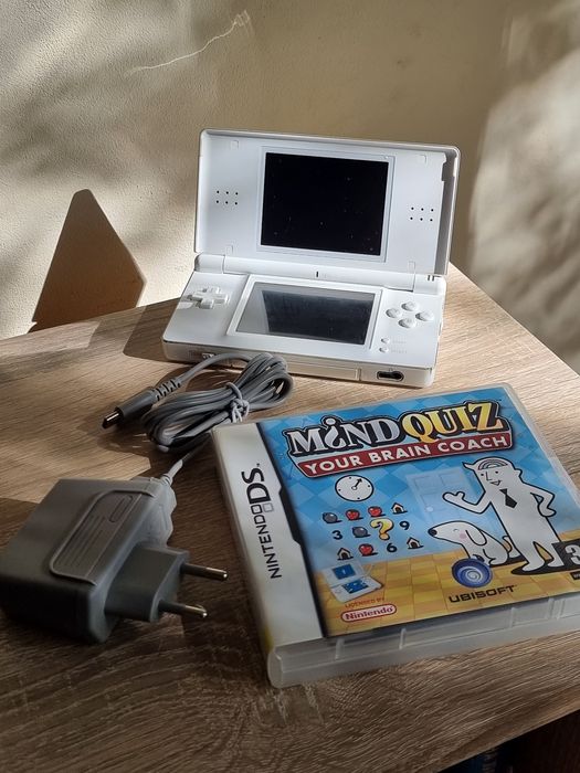 Nintendo DS Lite