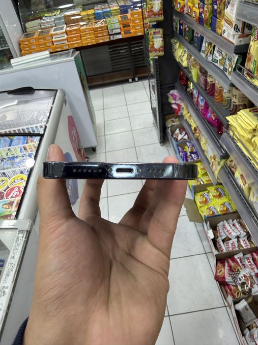 Iphone 12 pro max sotiladi