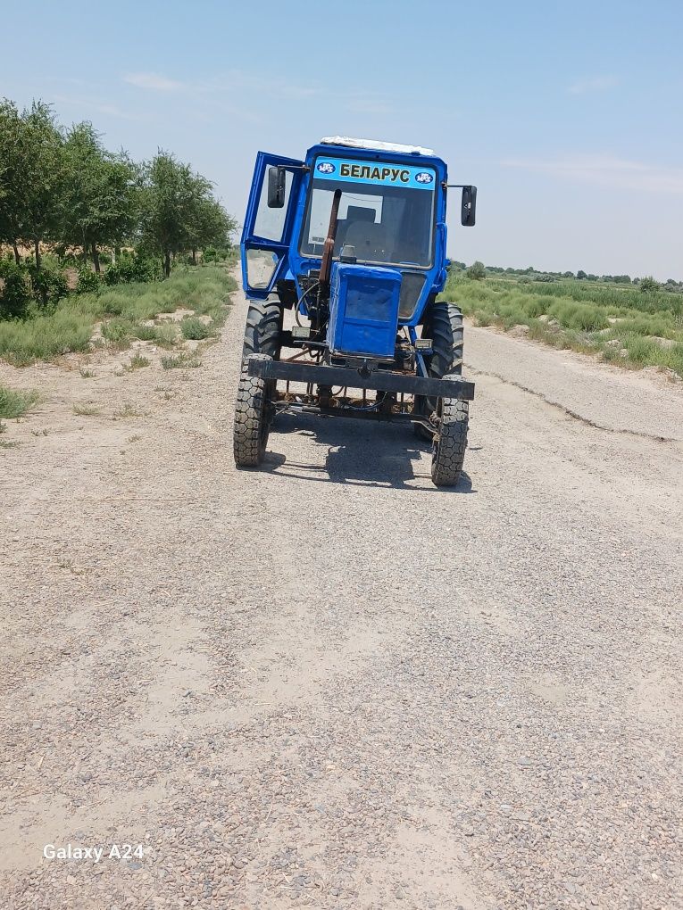 MTZ 80 Traktori sotiladi xolati zor