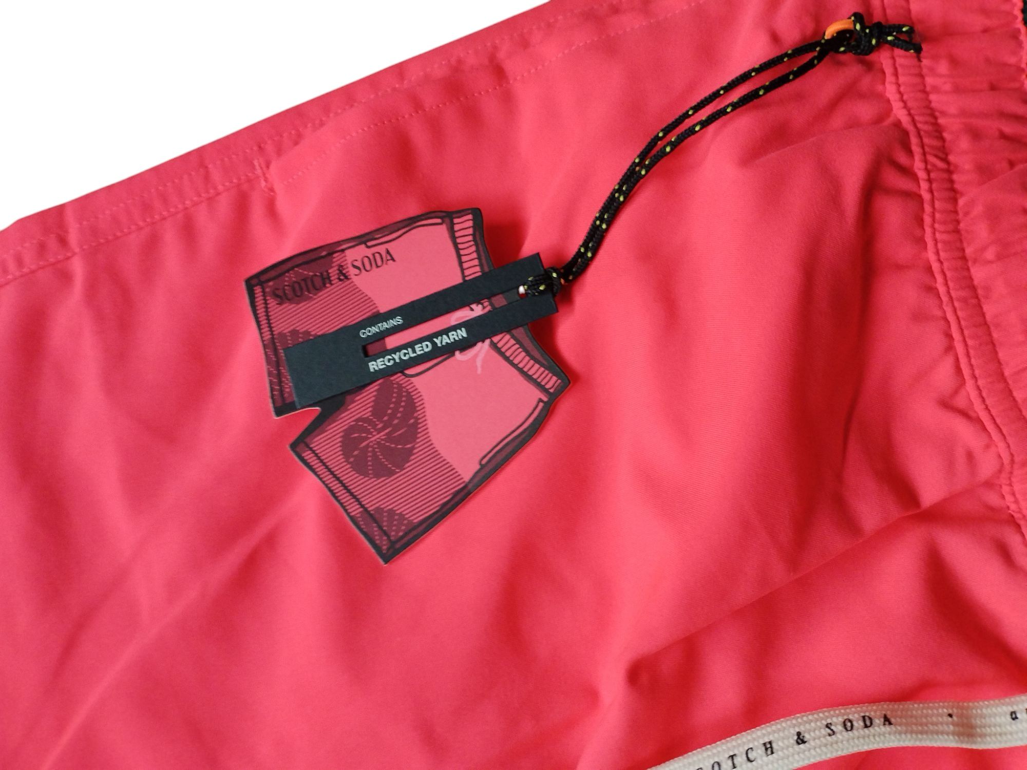 Scotch soda 16 години къси панталони