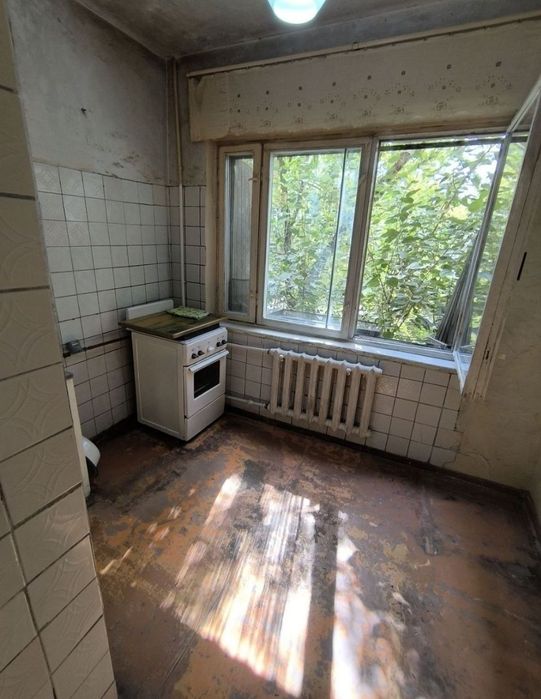 Продажа Феруза Еко Базар Ттз 1/3/4 БАЛКОН 2Х6 44М2 45.000 у.е