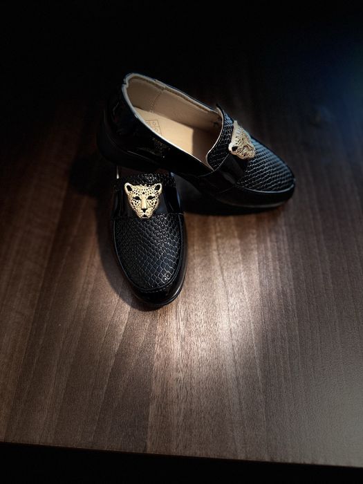 Pantofi eleganti pentru baietei