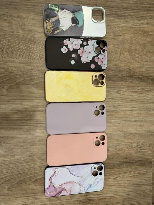 Продавам кейсове за Iphone 13