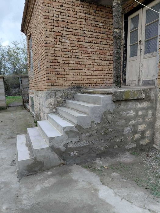 Продава се Къща в София, Дружба 1 - 216 кв.м за 380 €/кв.м - Снимка #1