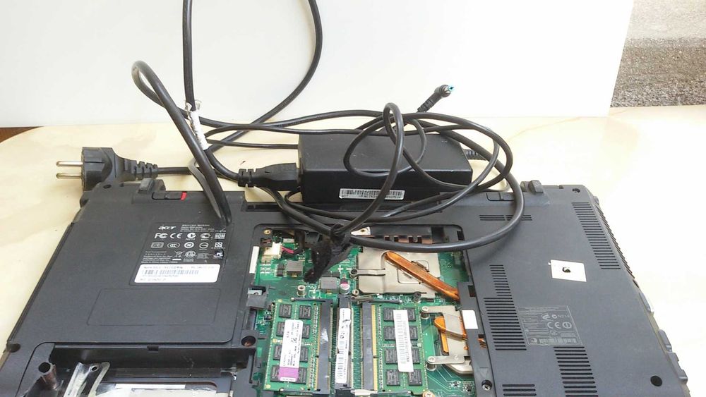 Acer Aspire 5553G за части със зарядно
