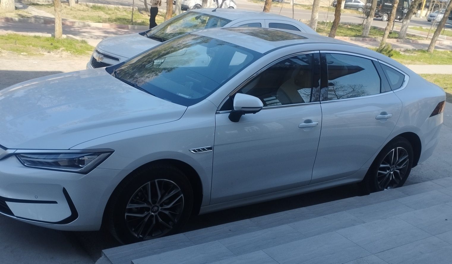 BYD QIN PLUS Beyond 510 км. 4 позиция. Люк.