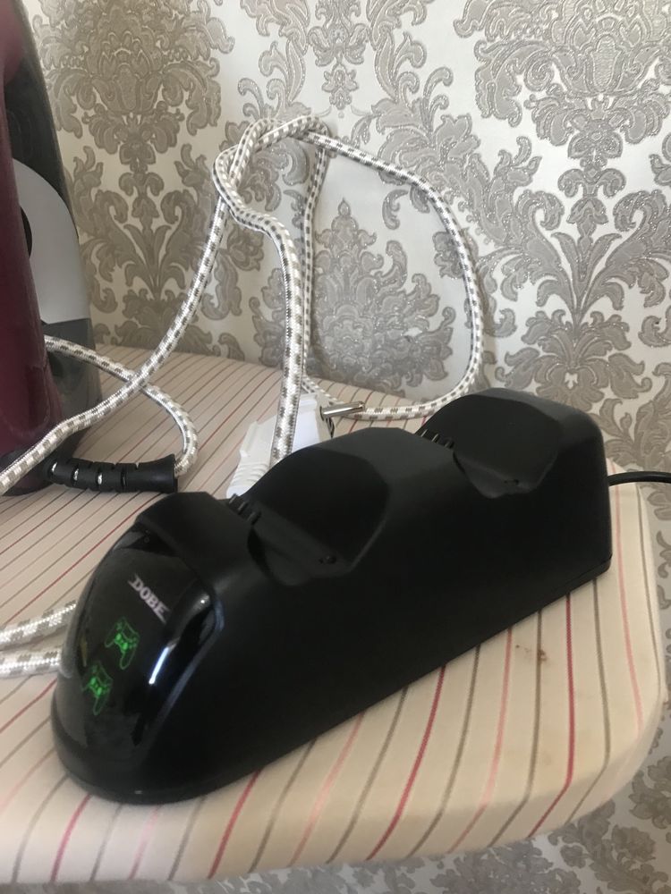 Продам пс 4 зарядка