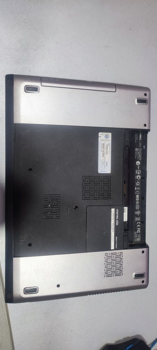 Dell Vostro 3550