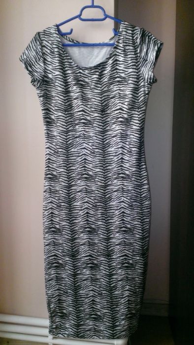 rochie midi peste genunchi noua cu eticheta