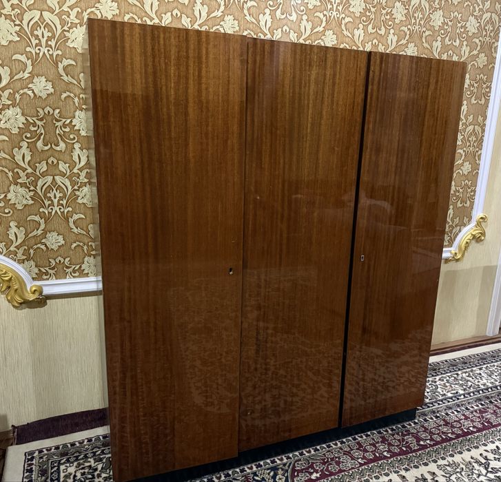 Yotoqxona uchun shkaf