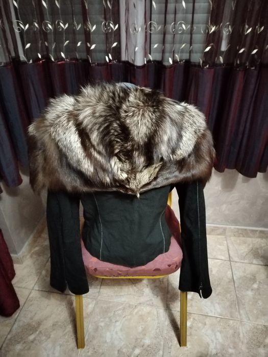 Дамски елеци от  лисица , яка от естесвен косъм  нови