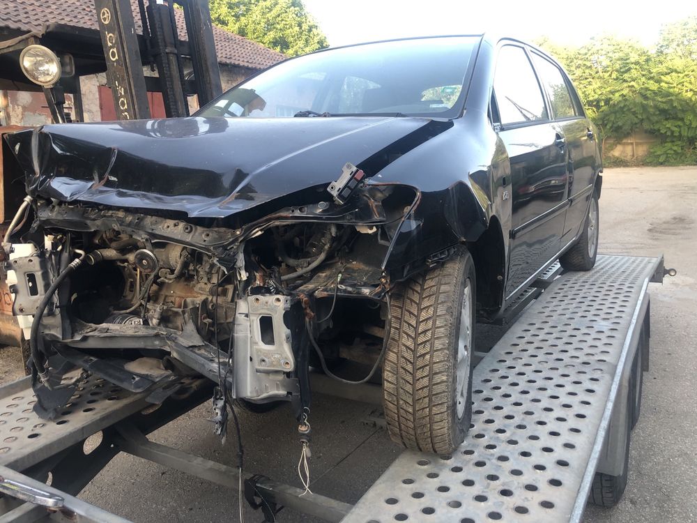 Toyota corolla verso 2.0 d4d на части