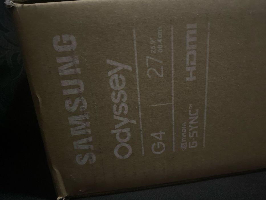 Samsung Odyssey G4 27” 240 HZ nVidia G-SYNC