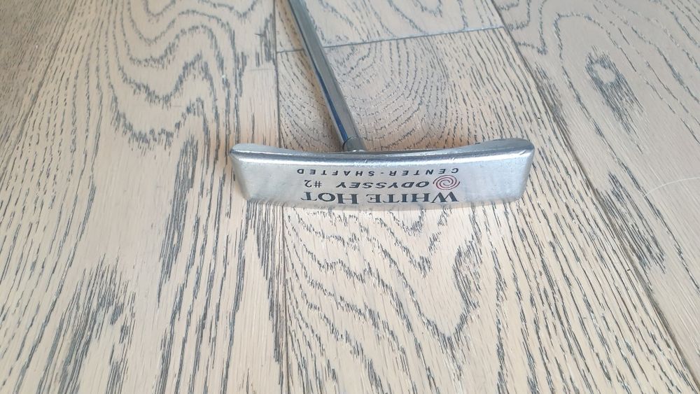 Продавам голф стик (пътър / putter) Odyssey WHITE HOT